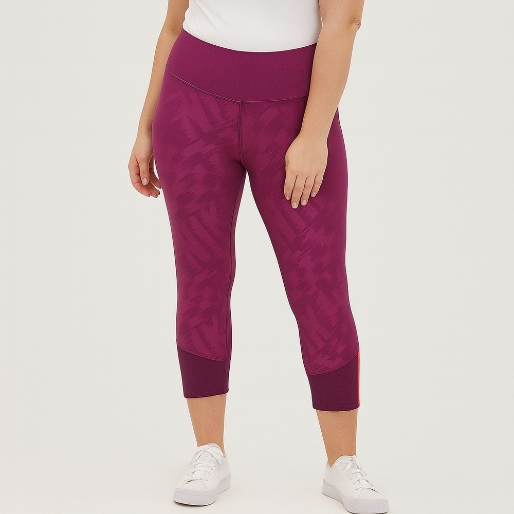 Nike Pro Hypercool Capri Leggings-Magenta/Purple Print (1035)